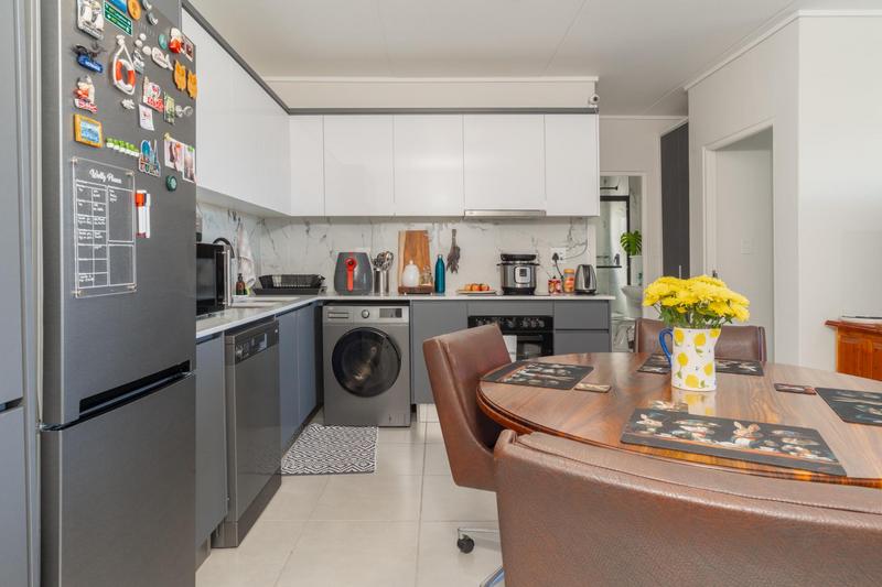 2 Bedroom Property for Sale in The Huntsman Western Cape